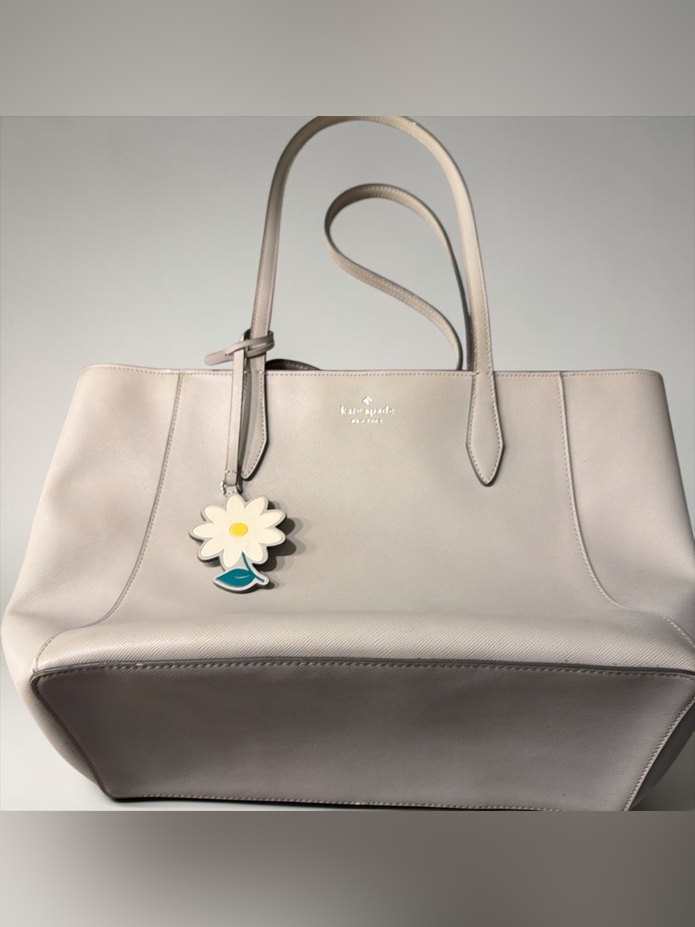 kate spade Dana Tote with Daisy Charm Platinum Grey